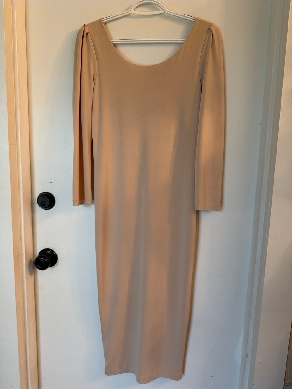 Alice + Olivia knit dress employed ruched shoulder scoop neck back zipper medium